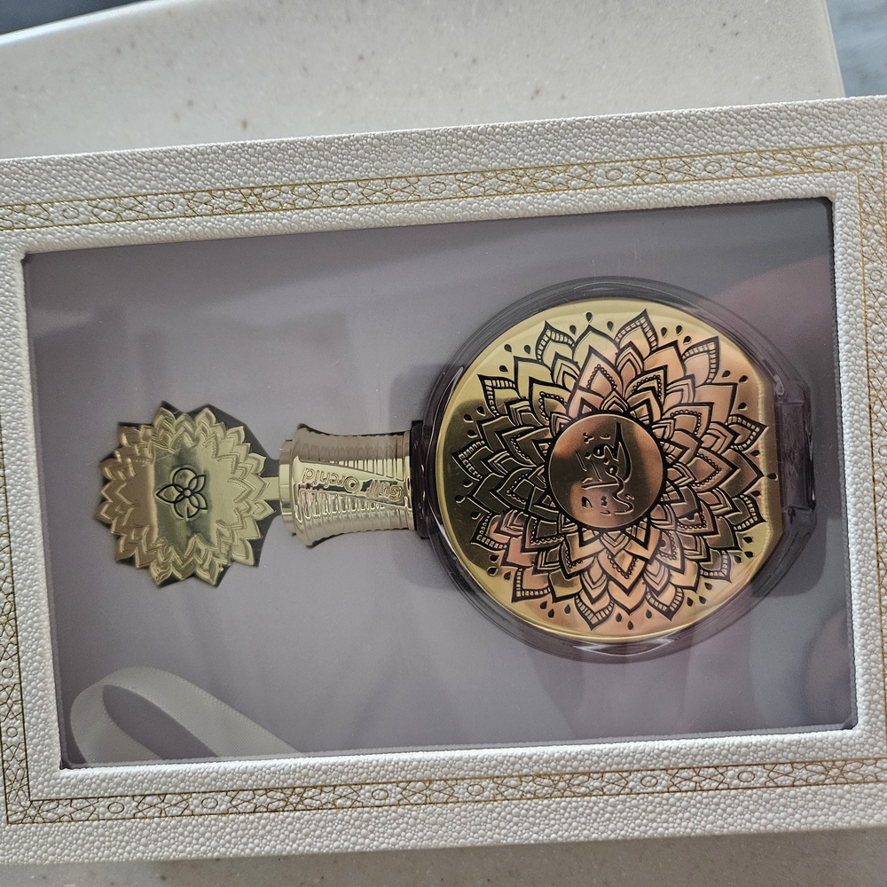 Fakhama Maison Asrar Perfume